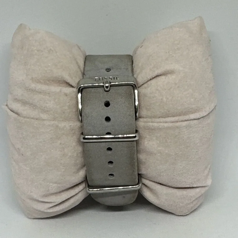 Fossil ES4057 Women's Gray Leather Analog Dial Quartz Genuine Wristwatch HME416
